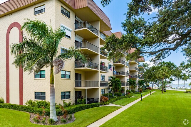 The Indian River Club condominiums offer premium riverfront amenities.
