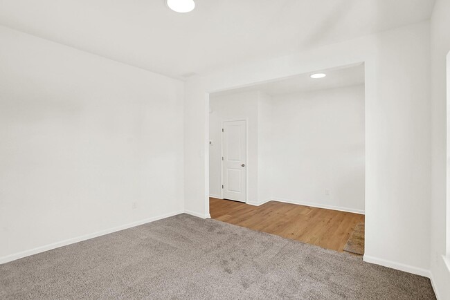 7056 Jackson Dr, Cumberland, IN 46229 - photo 4