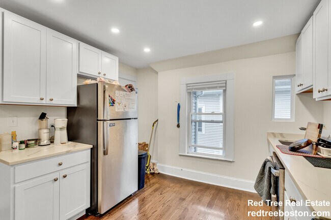 26 John St unit 3, Newton Center, MA 02459 - photo 7