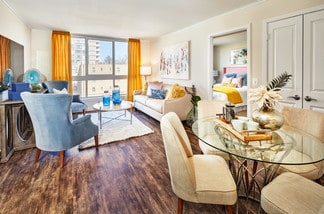4301 N Henderson Rd, Arlington, VA 22203