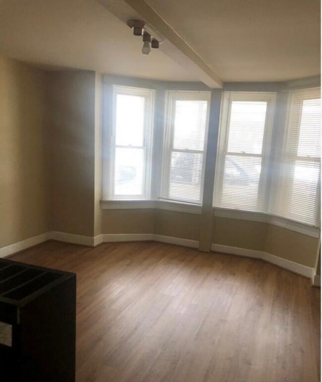 179 2nd Ave, Woonsocket, RI 02895