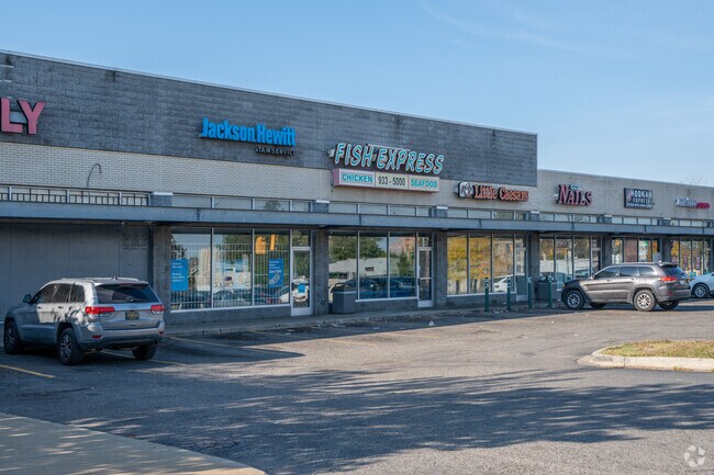 Support local businesses in Grand Meyer Plaza.