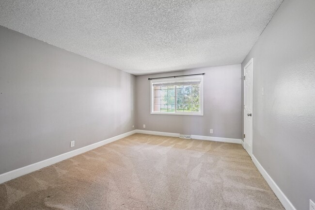 13988 E Utah Cir, Aurora, CO 80012 - photo 6