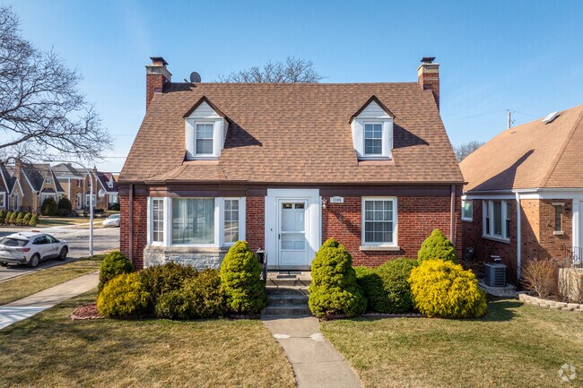 Cape cod homes are a common sight in Schorsch Village.