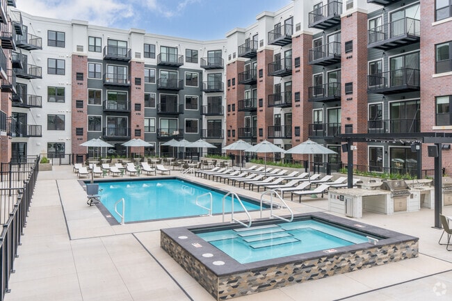 Alcott, Minnetonka, MN 55343 - photo 2