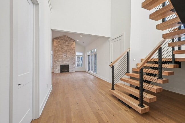 2835 Katmai Dr, Columbus, OH 43228 - photo 5