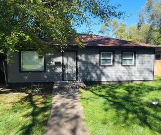 864 E 35th Ct, Gary, IN 46409
