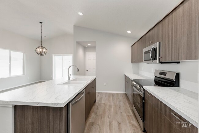 3805 E Jamestown Dr, Nampa, ID 83686 - photo 5