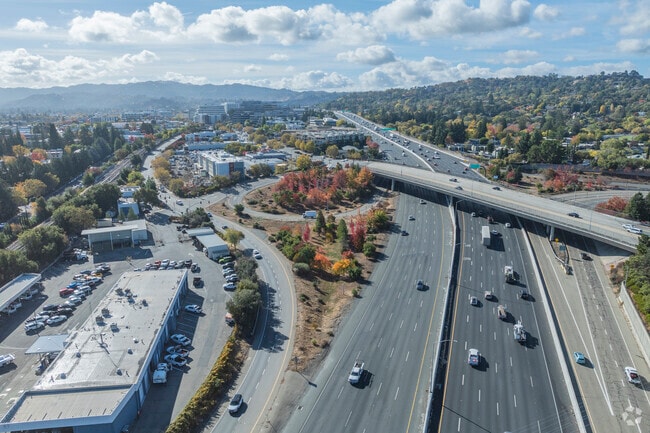 The 680 Freeway connects Vista Diablo to the greater Bay Area.