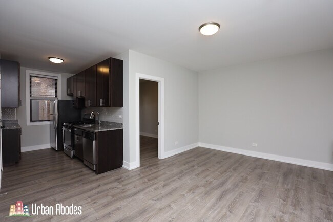 711 W Brompton Ave unit A03C, Chicago, IL 60657 - photo 6