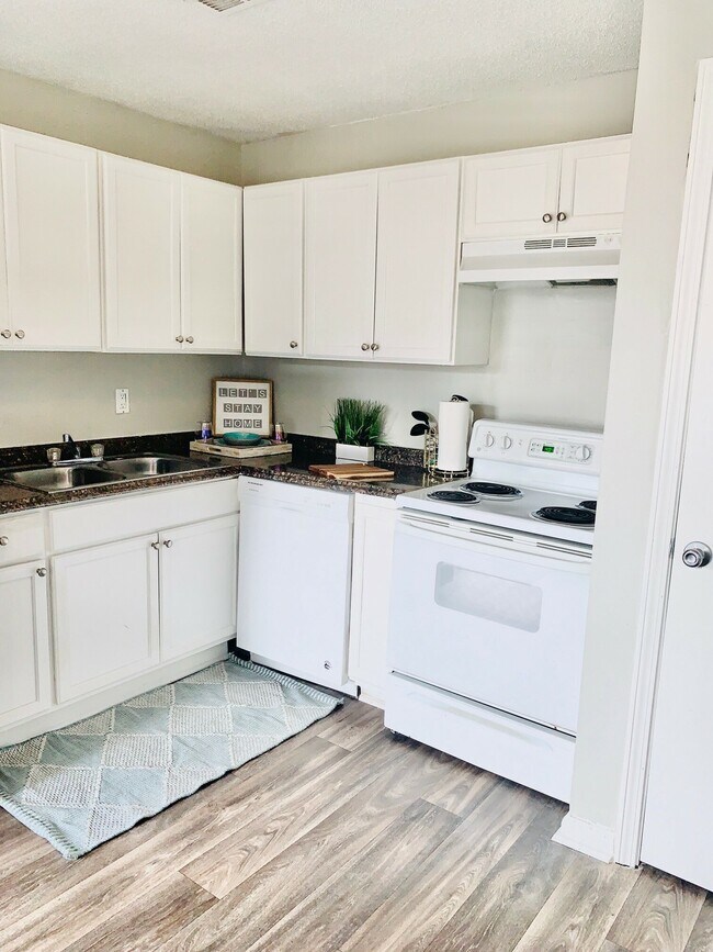 DNU Carlton Ford Apartments, Palmetto, GA 30268 - photo 5