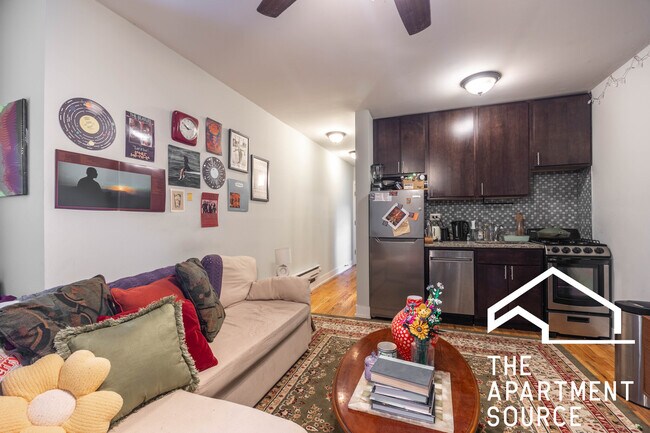 809 W Cornelia Ave unit 209, Chicago, IL 60657 - photo 4