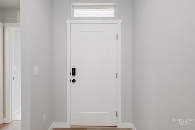 3422 E Red Maple Ct, Nampa, ID 83686 - photo 2