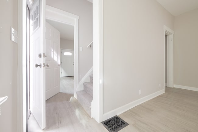 2354 Victor St, Cincinnati, OH 45219 - photo 7