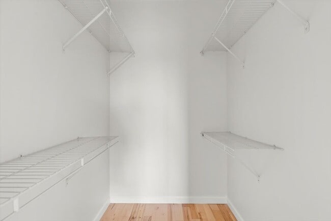 Sea Breeze Apartments, East Haven, CT 06512 - photo 5