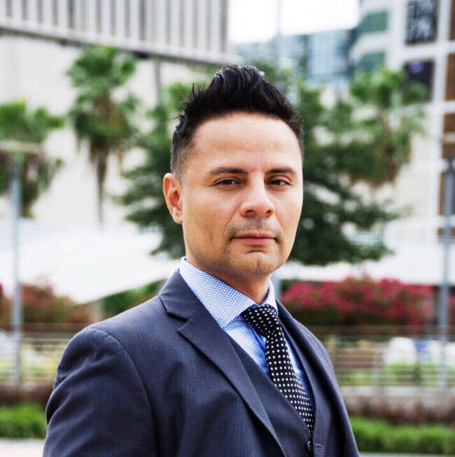 Agent Photo