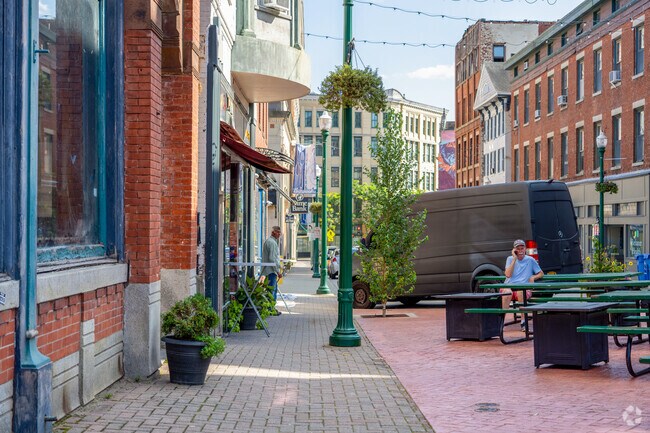 Residents in Franklin can explore a lively Downtown Norwich.
