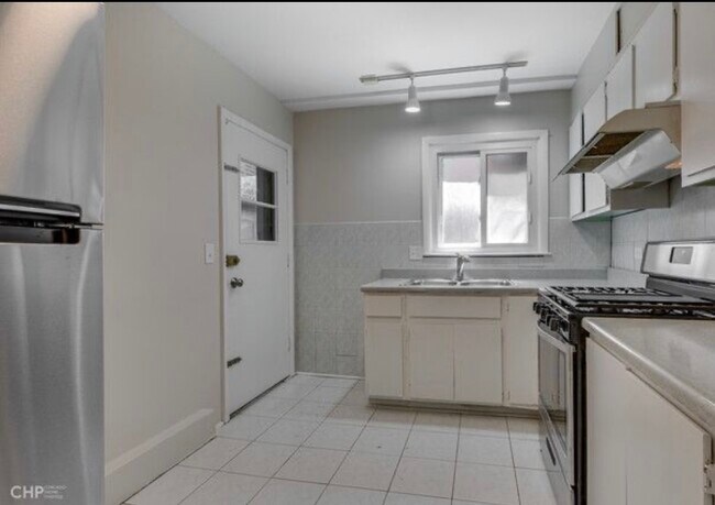 6970 N Ashland Ave unit 2C, Chicago, IL 60626 - photo 6