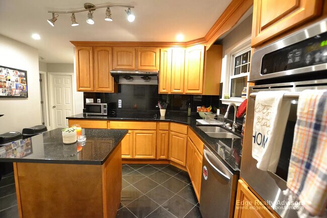 36 Kenrick St unit 1, Brighton, MA 02135 - photo 2