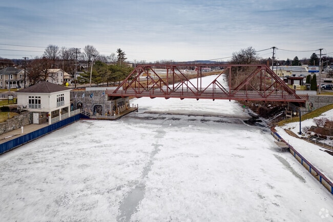 The Port of Newark along the Erie Canal, provides Newark residents access to Lake Ontario and Cayuga Lake