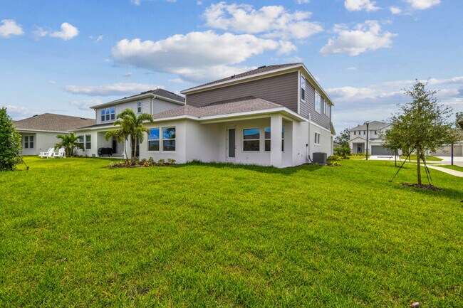 10645 Crescent Creek Crossing, Parrish, FL 34219 - photo 4