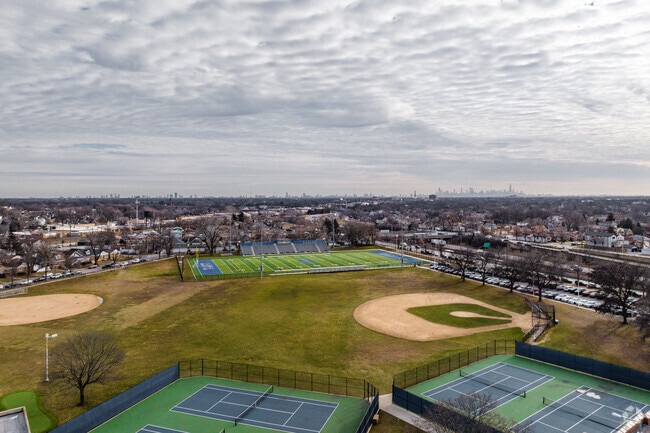 Taft High School has many extra curricular activities like baseball and tennis.
