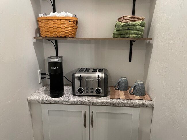 1038 S Knollwood Dr unit 1038 Lower, Saukville, WI 53080 - photo 6