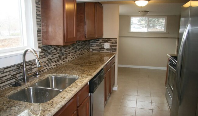 1015 Iowa Ave unit 2, Colorado Springs, CO 80909 - photo 2