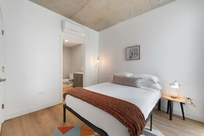 853 W Blackhawk St unit ID1243853P, Chicago, IL 60642 - photo 2