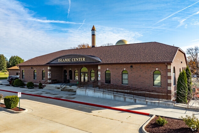 The Masjid Al-Noor Islamic Community Center is a part of Alabar Hills' diverse religious community.