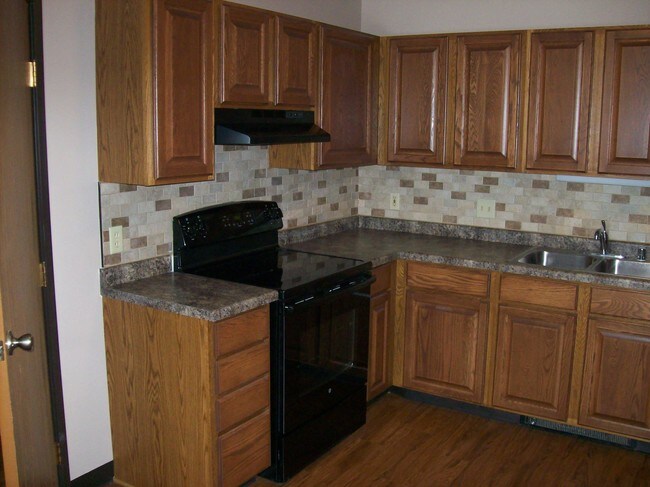 Woodfield Commons, Marshfield, WI 54449 - photo 2