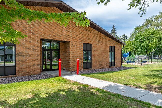 Green Bay Trinity Lutheran School serves grades K - 8th.