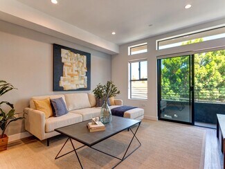 338 N Mariposa Ave Unit 401, Los Angeles, CA 90004