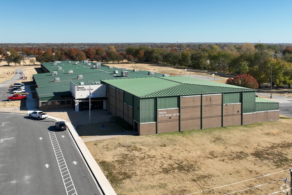 Owasso Schools share a vision of inspiring each other to learn, grow and serve.