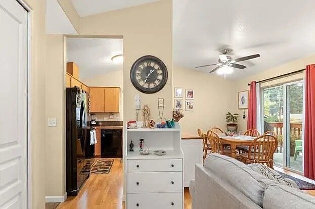 12014 SE Bush St unit C, Portland, OR 97266 - photo 3