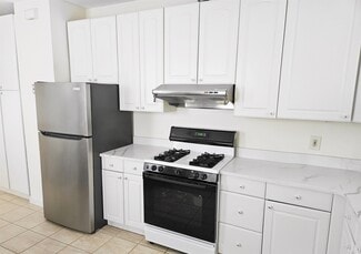 32 Pearl St Unit 1, Quincy, MA 02169