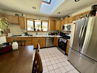 27 Murray Hill Rd Unit 2nd floor, Cambridge, MA 02140