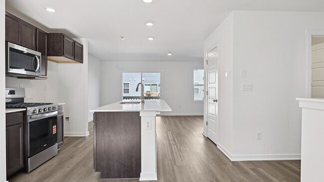 917 Briar Glen Ct, Hampshire, IL 60140 - photo 7