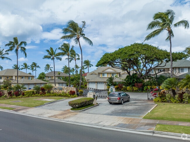 Gated single family custom homes line the streets of Kapolei.