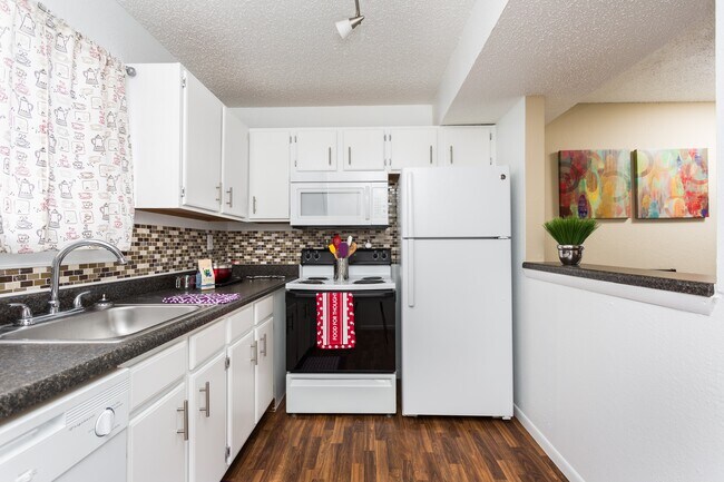 Four Winds Apartments, Anderson, IN 46011 - photo 4