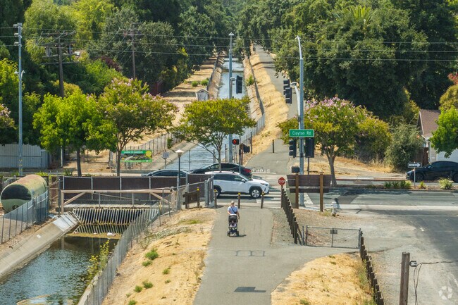 Ellis Lake living: Tranquil surroundings with a vibrant community spirit.