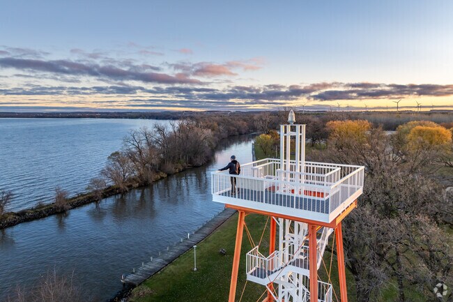 Climb the tower at Columbia Park for great views of the lake and nesting eagles.