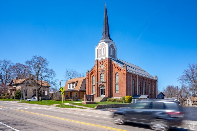 Brocton Baptist Church in Portland offers Sunday service at 10:30am.