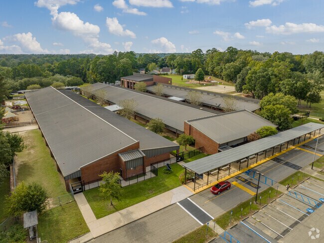 Desoto Trail Elementary School is an A rated school located in Northeast Tallahassee.