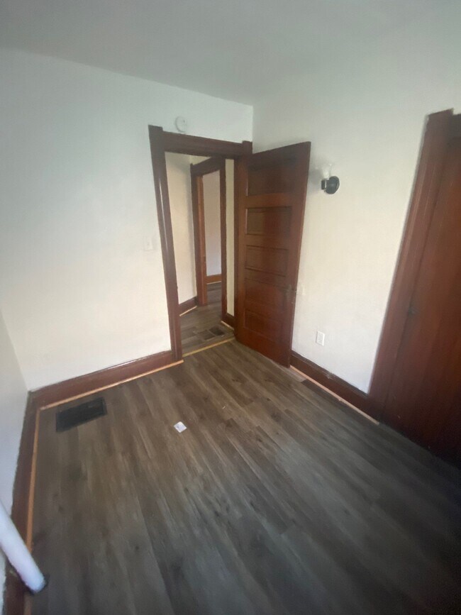 220 E Pearl St, Toledo, OH 43608 - photo 3