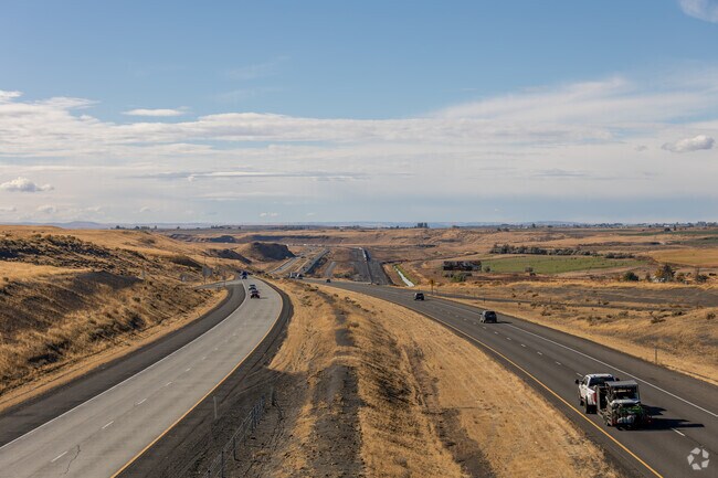 US-395 connects Basin City to the region’s wider network.
