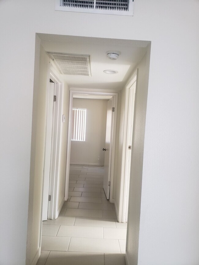 Foothill Apartments, Sylmar, CA 91342 - photo 7