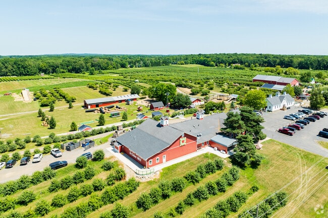 Spicer Orchards Farm Market is a year-round destination for fresh produce near Harltand.