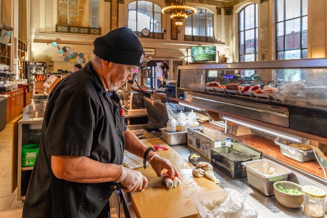 Stop in to Le Resto: Sushi and Asian Fusion Cuisine for the best sushi in New Castle.