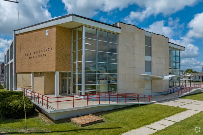 Harvey is served by West Jefferson High School.